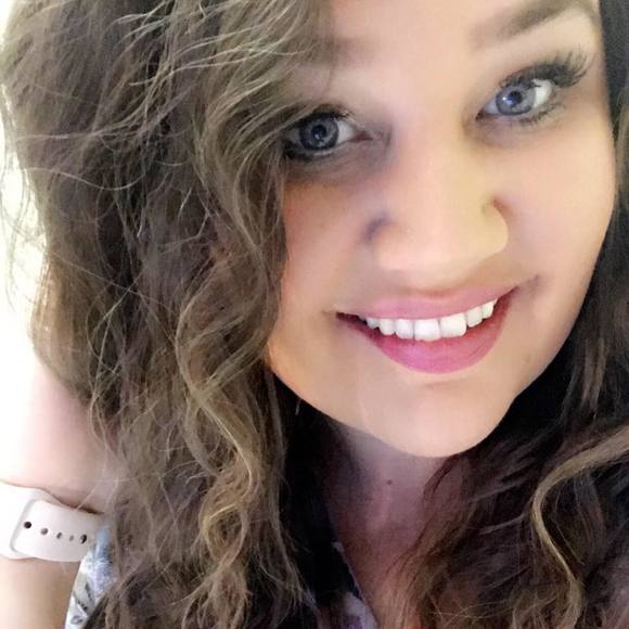 Meet the Posher Other - Meet your Posher, Heather